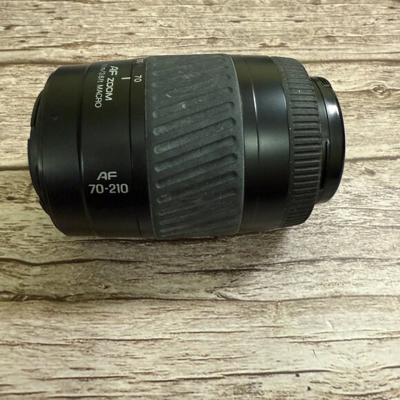 Minolta AF 70-210 Zoom Lens 1:4.5-5.6, 49, Great, 1 Lens Cap Front - Picture 2 of 11